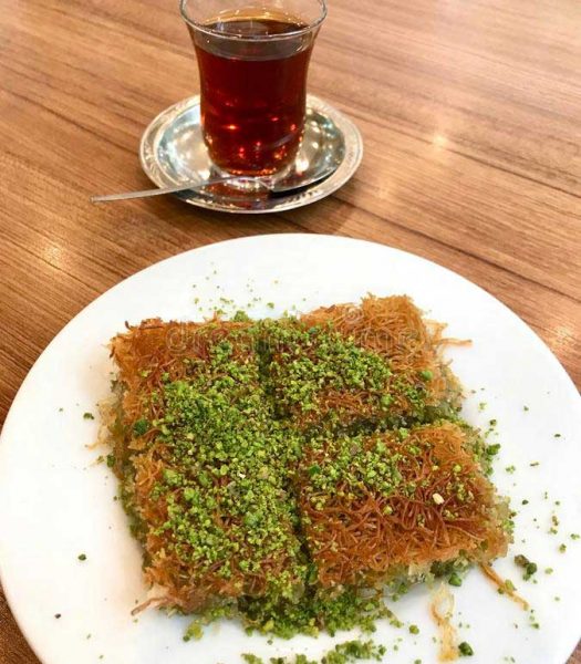 turkish-dessert-kadayif-served-pistachio-powder-traditional-food-turkish-dessert-kadayif-served-pistachio-powder